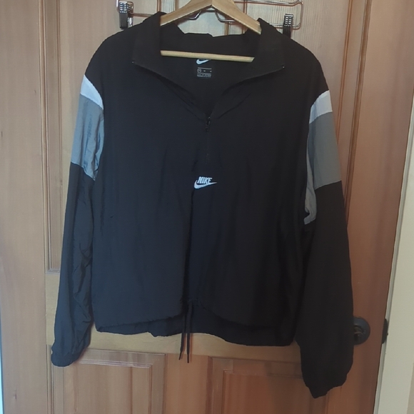 Nike Black and Gray Women's Jacket - Picture 1 of 3